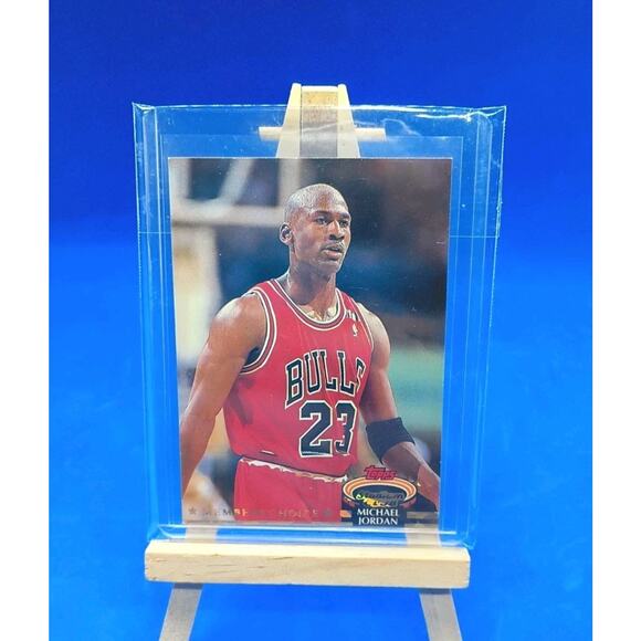 1992-93 Topps Stadium Club - Members Choice Michael Jordan #210 - Picture 2 of 5